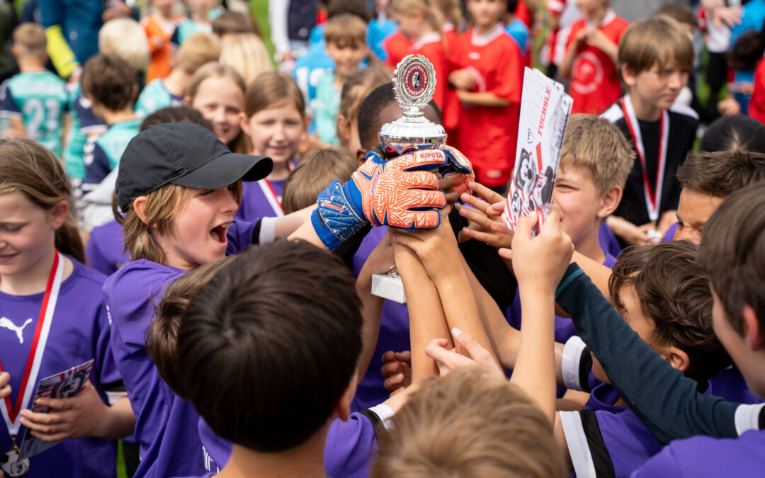 700 Kinder beim Finale der Grundschul-Liga vom SC Freiburg