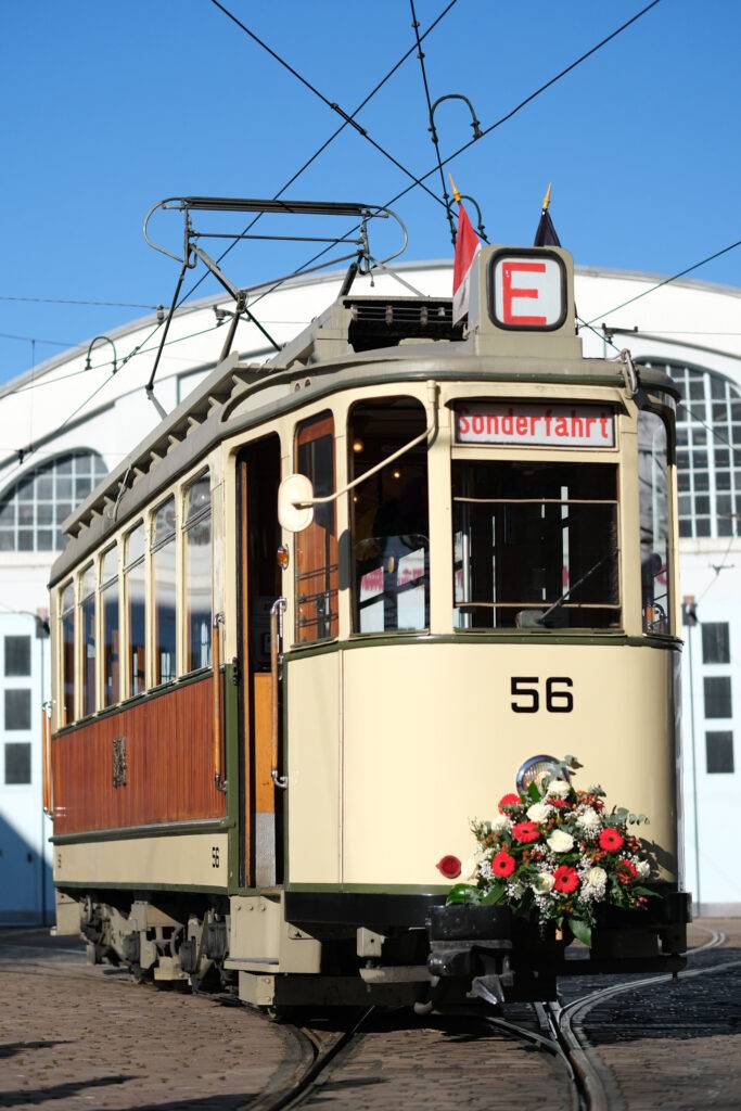 Gewinnspiel: 5×1 Tickets für eine exklusive Sonderfahrt mit der historischen Straßenbahn durch Freiburg