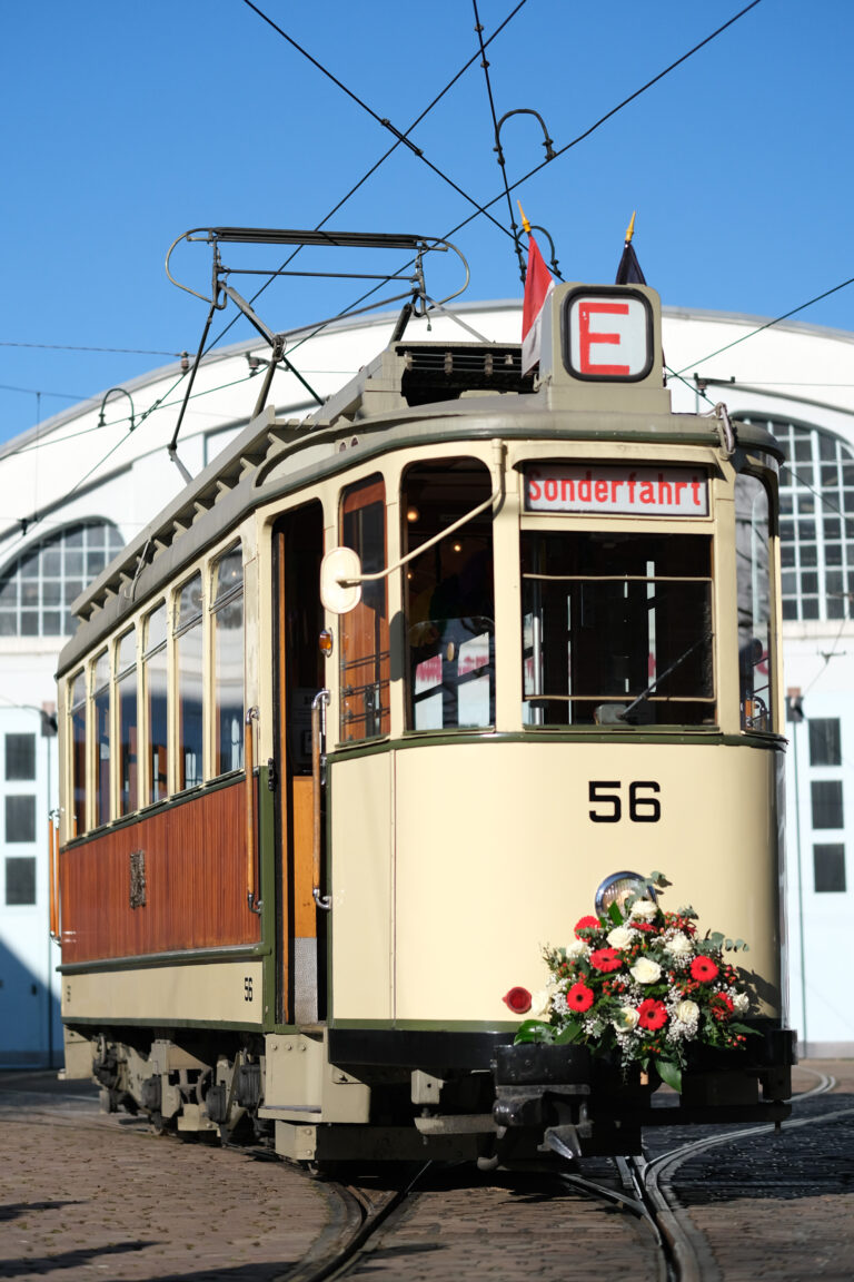 Gewinnspiel: 5×1 Tickets für eine exklusive Sonderfahrt mit der historischen Straßenbahn durch Freiburg