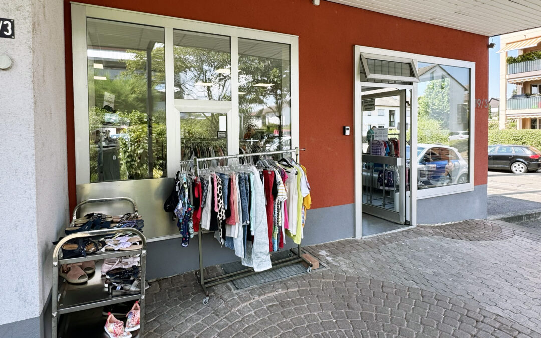 Neuer Secondhand-Laden: „Kleiderglück“ eröffnet in Emmendingen