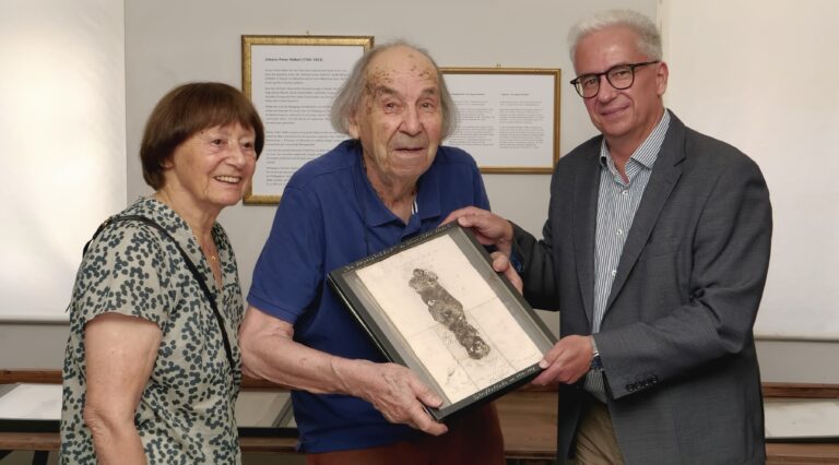 Lörrach: Brodwolf schenkt Hebel-Kunstwerk an Dreiländermuseum