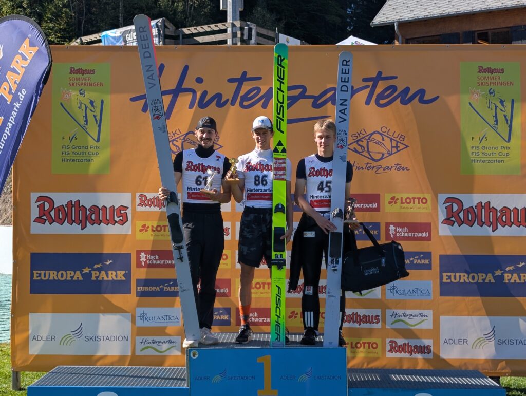 Hinterzarten: Jakob Steinberger gewinnt auch den zweiten FIS Cup