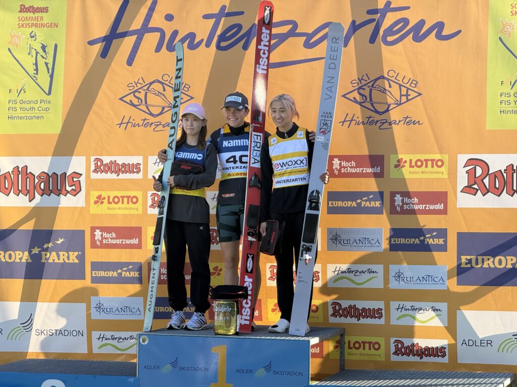 Hinterzarten: Agnes Reisch gewinnt auf Rothaus-Schanze
