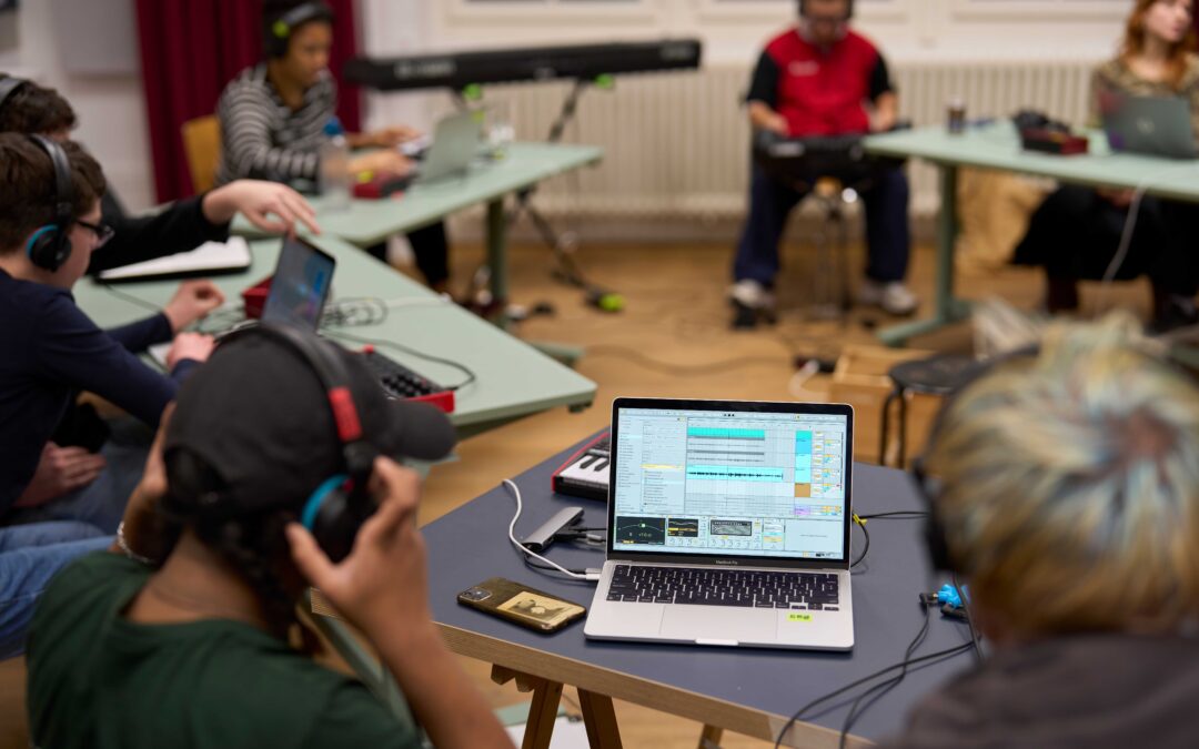 Lörrach: Burghof startet neuen Musik-Workshop „HitProducer“