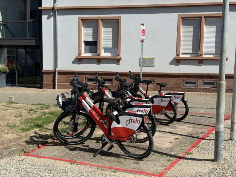 Sexau hat eine neue Frelo-Station direkt am Rathaus