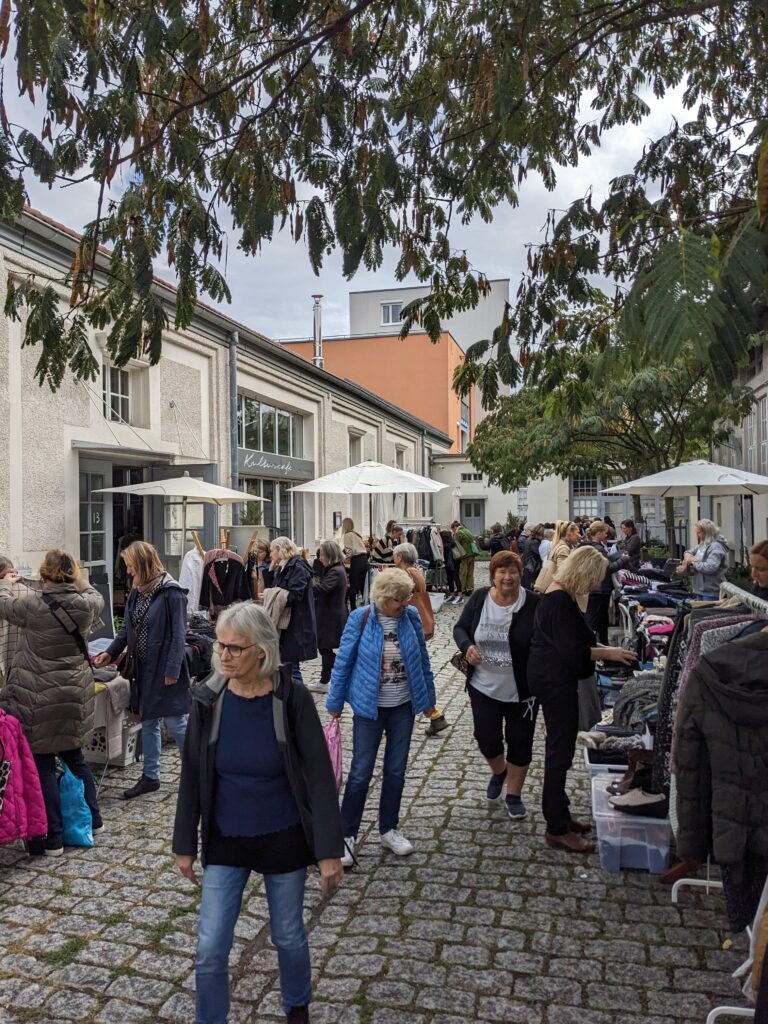 Weil am Rhein: Frauenkleidermarkt geht am Samstag in 52. Runde