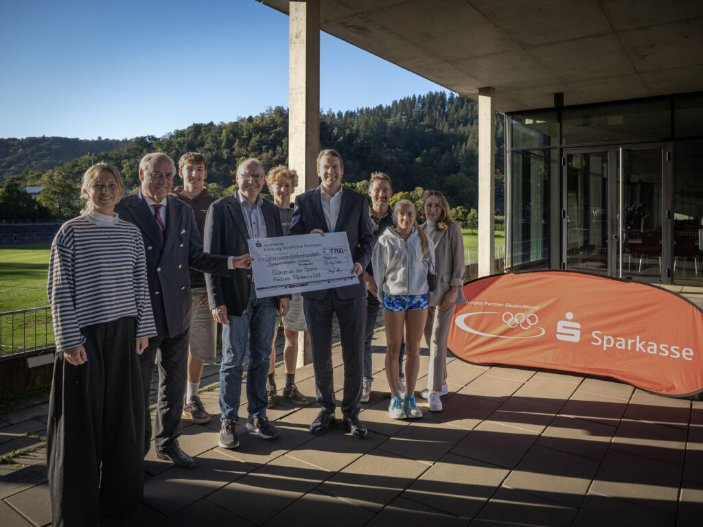 Freiburg: Sparkasse spendet 7.700 Euro für Olympiastützpunkt