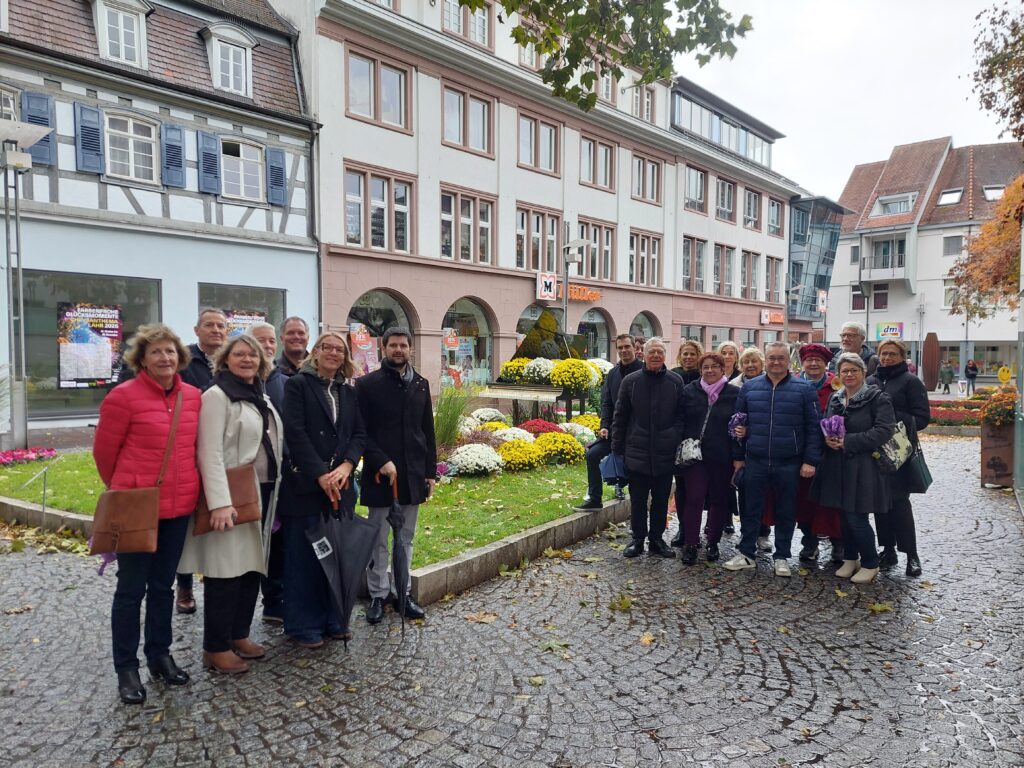 Lahr: Delegation aus Dole besucht Chrysanthema – langjähriger Partnerschaftspräsident geehrt