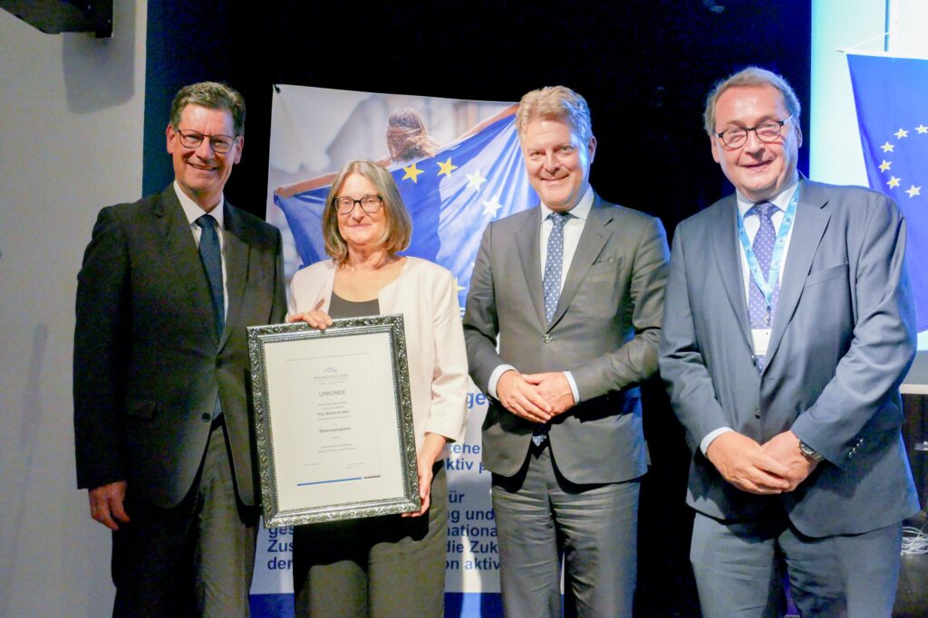 Hochschule Kehl ernennt Bärbel Schäfer zur Ehrensenatorin