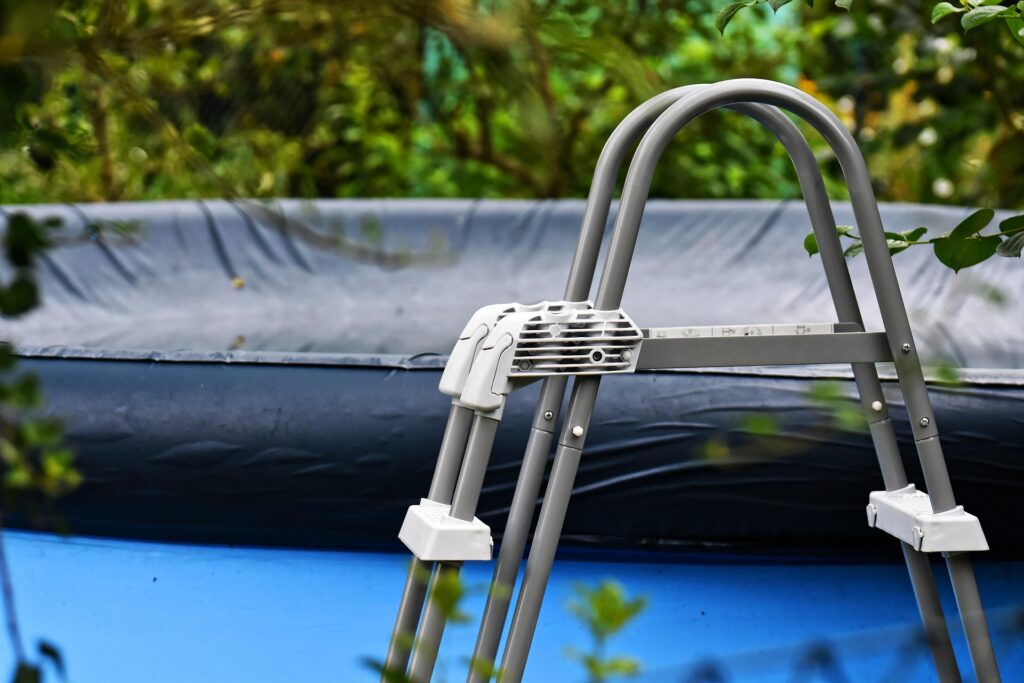 Polizei Freiburg warnt vor falscher Poolwasser-Entsorgung